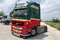 01-5261 Масштабная модель Седельный тягач VOLVO FH5 GLOBETROTTER XL 4X2 в масштабе 1 50