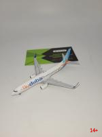 12689 Масштабная модель пассажирского самолета Boeing 737-800 FlyDubai (ФлайДубай) в масштабе 1 400 сплав