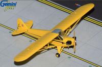 12472 Масштабная модель учебный самолет Sporty's Flight School Piper J-3 Cub в масштабе 1:72