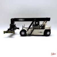 65344 Масштабная модель Масштабная модель Ричстакер ZPMC (Shanghai Zhenhua) Container Front Crane, 1:50 