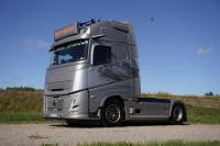 01-5295 Масштабная модель Седельный тягач VOLVO FH AERO GLOBETROTTER XL 4X2 в масштабе 1 50