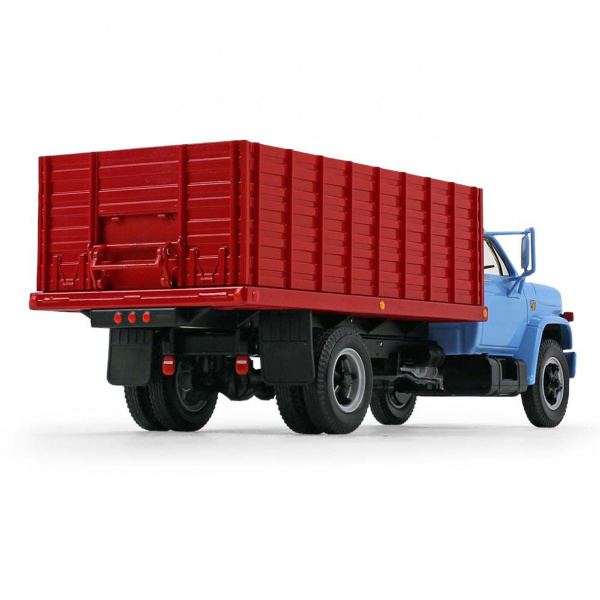 10-4252 Масштабная модель Зерновой Грузовик Chevrolet C65 1970-Х Годов, Нежно-Голубой/Красный, С Грузом Кукурузы сувенирная продукция в масштабе 1 34