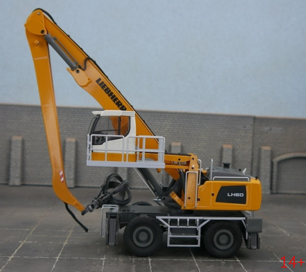 2218/0 Масштабная модель погрузчик для промышленных материалов LIEBHERR LH 60 M в масштабе 1:50