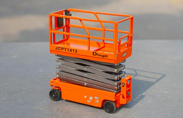 VB4A111 Масштабная модель Ножничный подъемник Dingli JCPT1412 в масштабе 1:40
