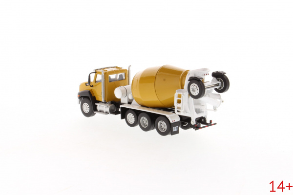 85632 Масштабная модель  Бетоносмеситель Cat CT660 McNeilus Bridgemaster в масштабе 1:64