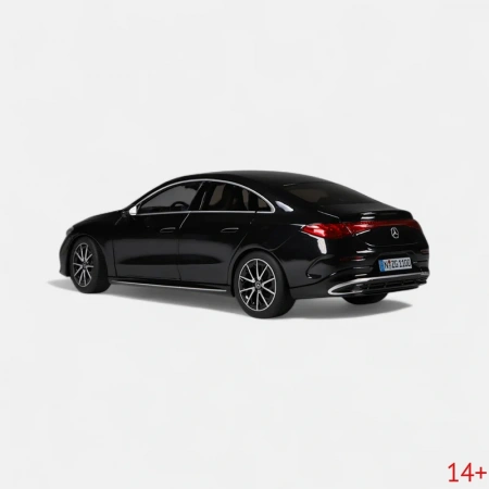 110000051 Масштабная модель Mercedes-Benz CLA Coupé BEV в масштабе 1 18