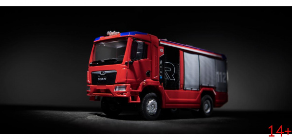 043196 Масштабная модель Пожарная машина Rosenbauer AT (MAN TGM) в масштабе 1:43