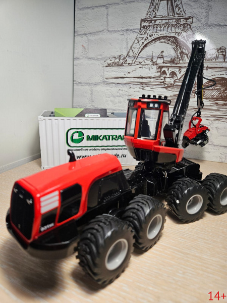 10-4239 Масштабная модель лесозаготовительной машины комбайна Komatsu 931XC.3 харвестер в масштабе 1:32
