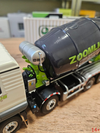 407021 Масштабная модель бетоносмеситель 8*4 Zoomlion Shaanxi Shacman Delong X3000 в масштабе 1:38
