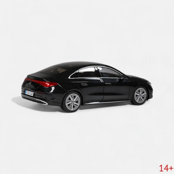 110100041-1 Масштабная модель Mercedes-Benz CLA Coupé HEV (черный) в масштабе 1 18