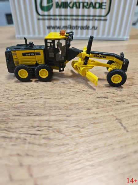35001 Масштабная модель грейдер Komatsu GD675-6   в масштабе 1:87