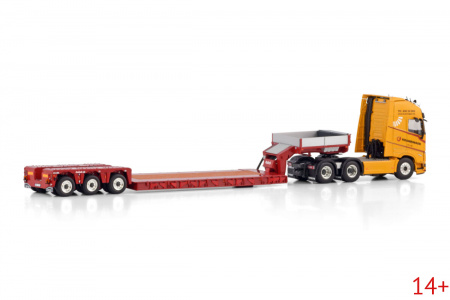 01-4529 Масштабная модель Низкорамный трал VOLVO FH5 GLOBETROTTER XL 6X2 3-осный в масштабе 1 50