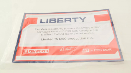 69-1657 Масштабная модель Kenworth K100 COE Roadbrute с бортовым прицепом Liberty сувенирная продукция в масштабе 1 64