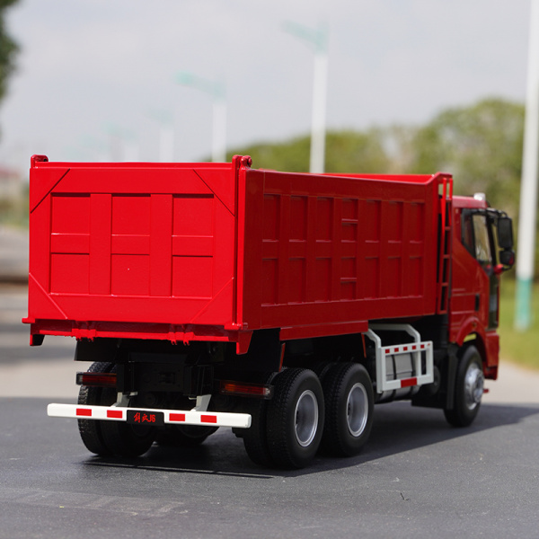 40588/0 Масштабная модель FAW Самосвал красный в масштабе 1:24