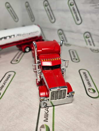 69-1794 Масштабная модель Peterbilt® 389 с прицепом-цистерной Mississippi® LP сувенирная продукция в масштабе 1 64
