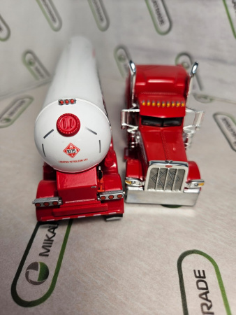69-1794 Масштабная модель Peterbilt® 389 с прицепом-цистерной Mississippi® LP сувенирная продукция в масштабе 1 64