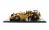 85563 Масштабная модель Скрепер Cat® 621K и скрепер CAT № 70 в масштабе 1:50 с гусеничным трактором D7