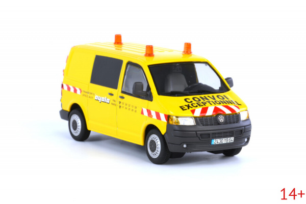 02-1532 Масштабная модель Фургон VW TRANSPORT 1:50